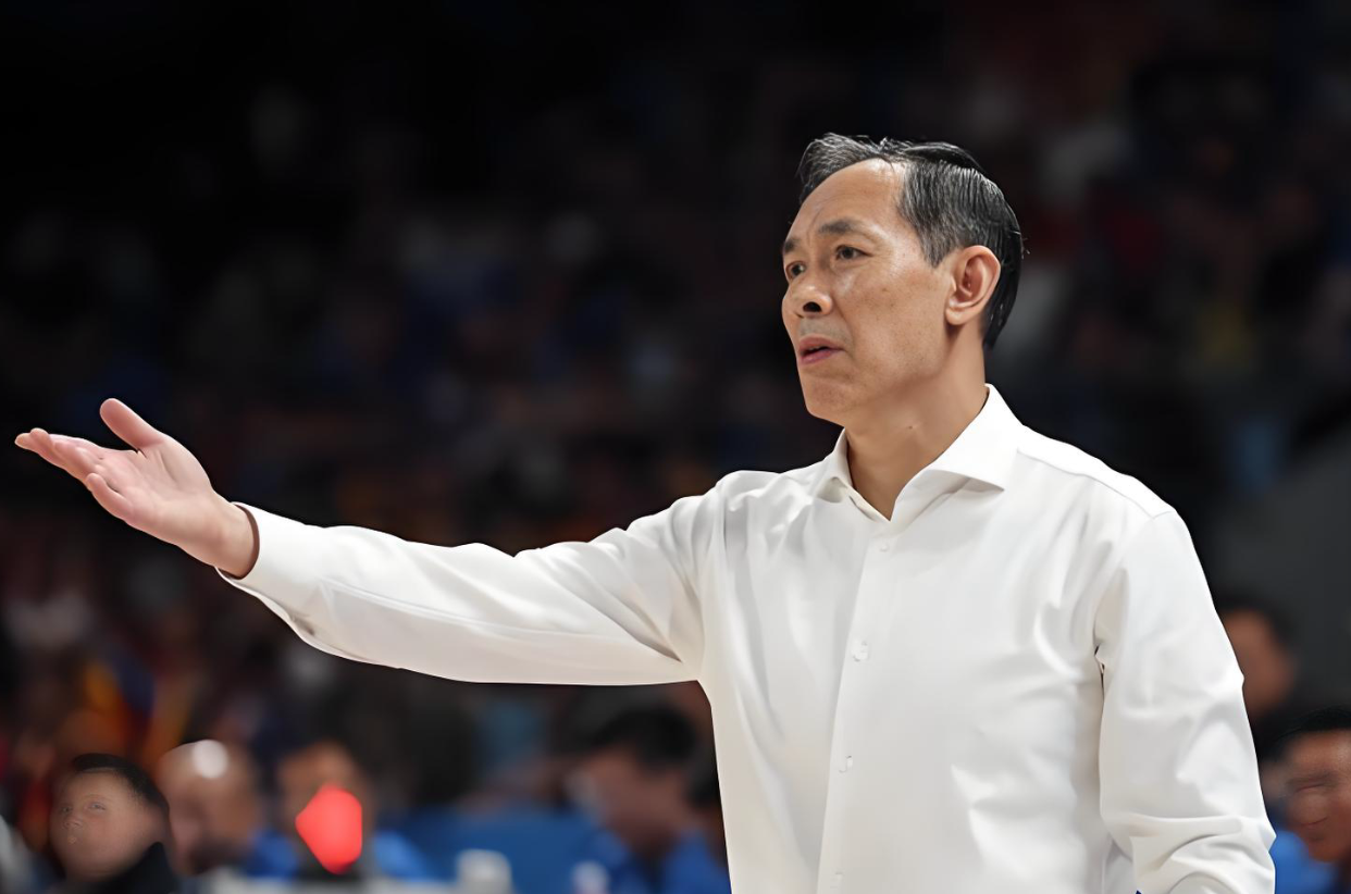 开云-北京队迎1坏消息!2米06锋线悍将旧伤复发,许利民一个头两个大